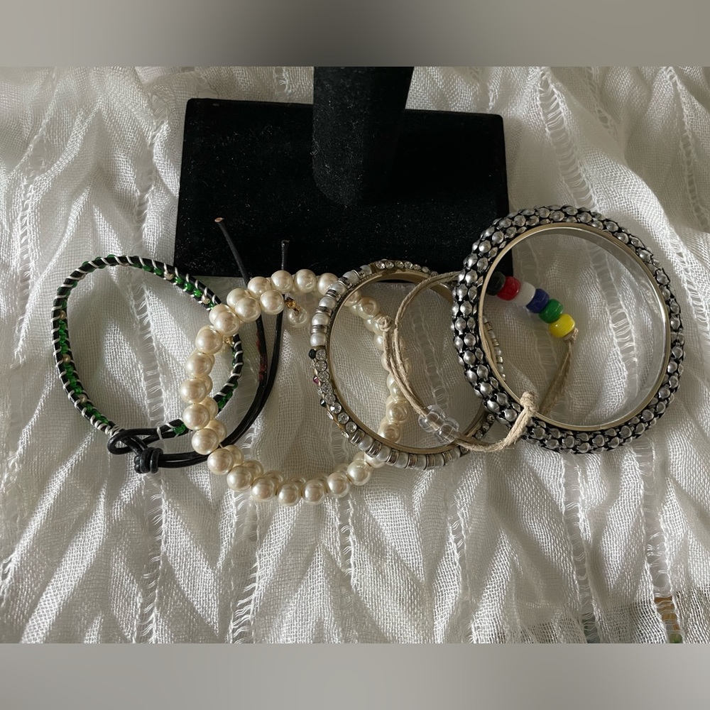 Variety size and style bangles and bracelets - 5pcs